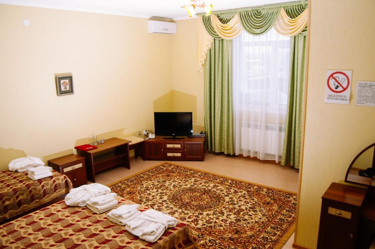 Mirage Hotel Kostanaj Exteriér fotografie